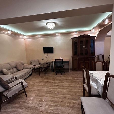 Apartment In Centre Evn Yerevan Exterior foto
