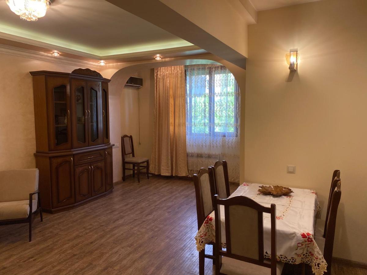 Apartment In Centre Evn Yerevan Exterior foto