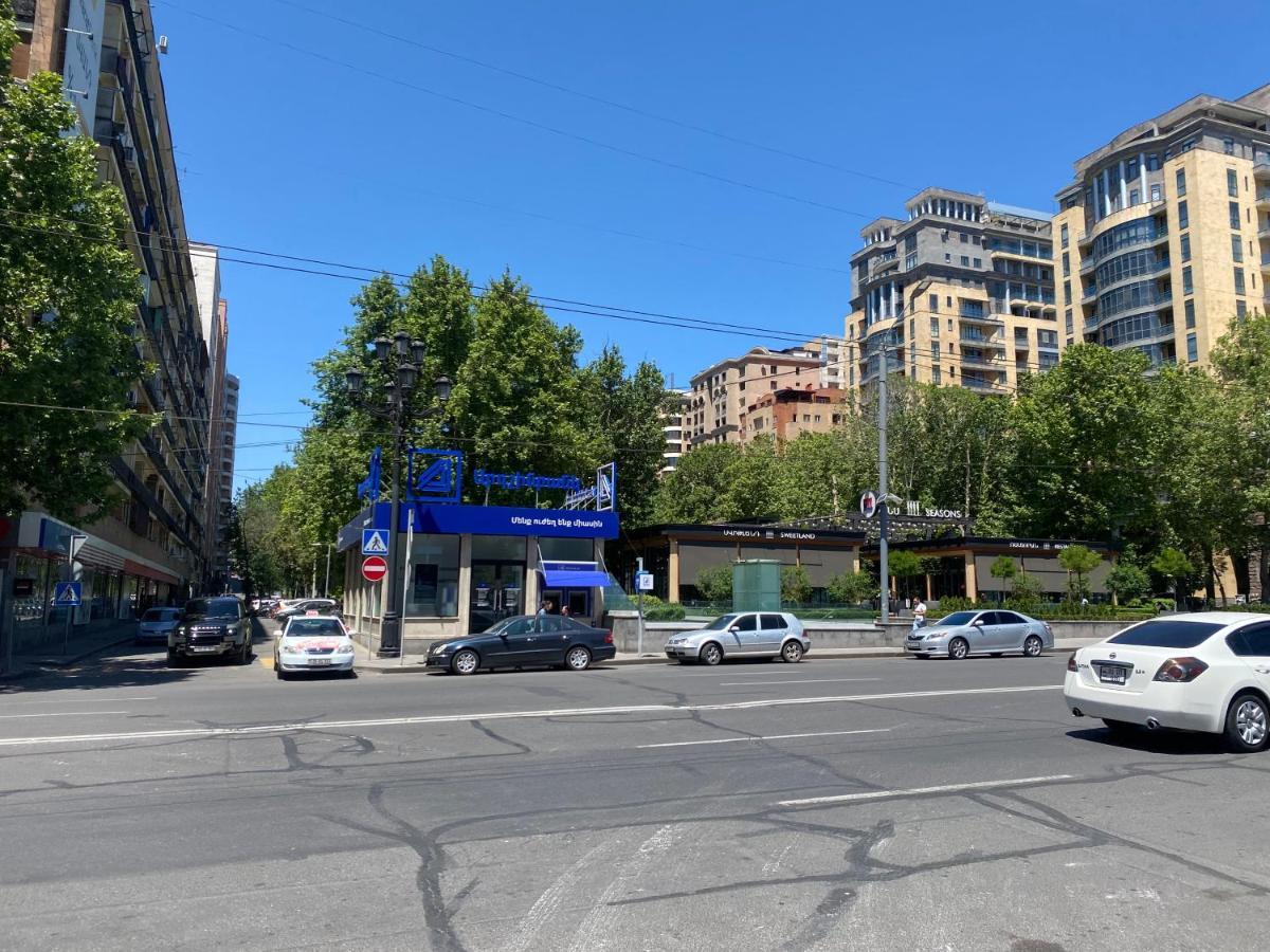 Apartment In Centre Evn Yerevan Exterior foto